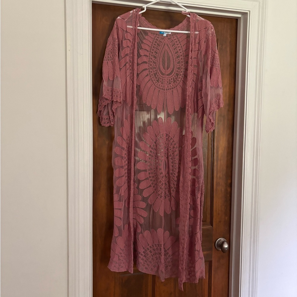 Elegant Pink Lace Kimono